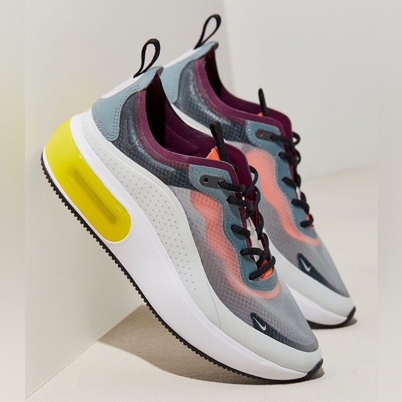 Nike Air Max Dia SE QS in Gray, Size 10 - Picture 1 of 8